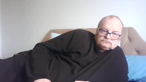 Snapshot of oldfkr69 chatting on March 10, 11:45 am oldfkr69 online show from March 10, 11:45 am