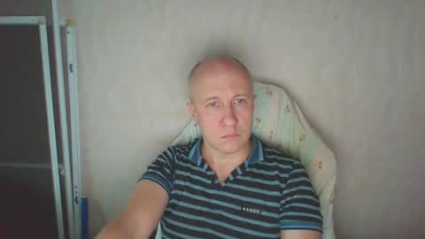 Snapshot of oleg365 chatting on December 22, 8:49 am figaro online show from December 22, 8:49 am