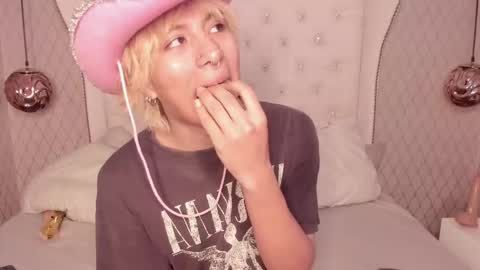 oliiverr22 online show from October 18, 12:10 pm