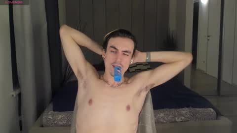 OLIVER MARTINEZ online show from October 8, 11:53 pm