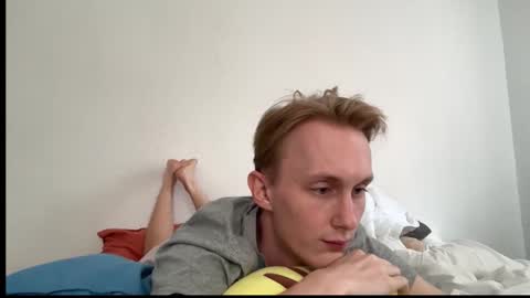 Oliver and Thomas online show from October 19, 2:53 pm