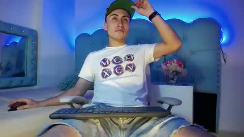 Oliver Benedetti online show from February 3, 8:19 am