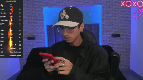 Snapshot of oliver_fast_ chatting on January 11, 4:27 am Oliver fast online show from January 11, 4:27 am