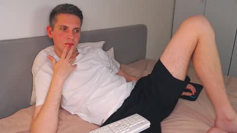 Oliver online show from October 22, 6:00 pm