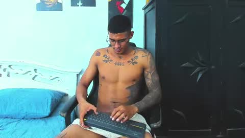 oliver_smith_2 online show from July 27, 5:20 pm