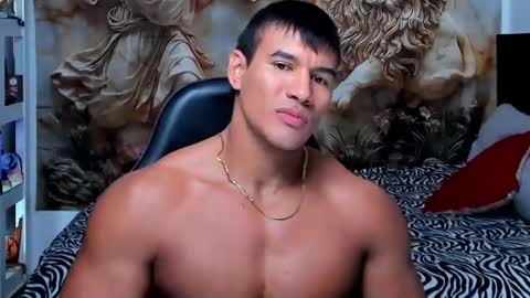 oliver_tommy online show from October 18, 3:50 pm