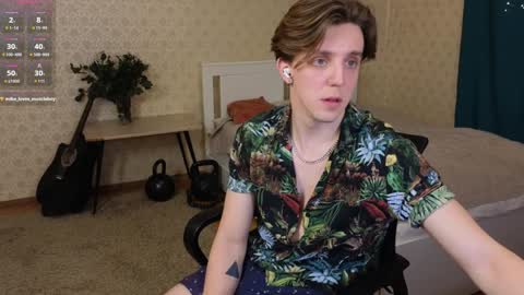 Snapshot of oliver_travis chatting on February 6, 11:58 pm Oliver Evans online show from February 6, 11:58 pm