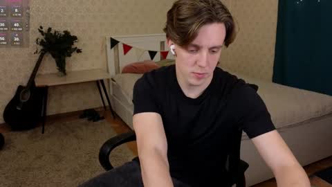 Snapshot of oliver_travis chatting on January 20, 11:32 pm Oliver Evans online show from January 20, 11:32 pm