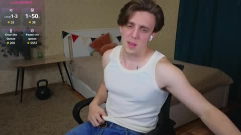 Snapshot of oliver_travis chatting on September 12, 1:05 am Oliver Evans online show from September 12, 1:05 am