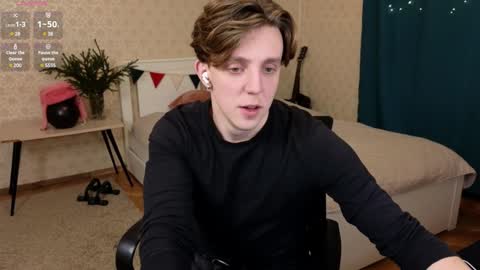 Snapshot of oliver_travis chatting on January 2, 10:55 pm Oliver Evans online show from January 2, 10:55 pm