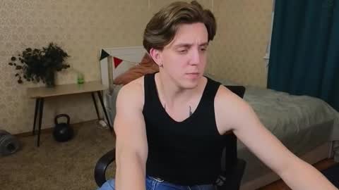 Oliver Evans online show from October 15, 1:24 am