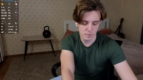 Snapshot of oliver_travis chatting on December 8, 11:40 pm Oliver Evans online show from December 8, 11:40 pm