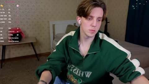 Snapshot of oliver_travis chatting on December 21, 11:24 pm Oliver Evans online show from December 21, 11:24 pm