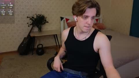 Snapshot of oliver_travis chatting on February 16, 12:43 am Oliver Evans online show from February 16, 12:43 am