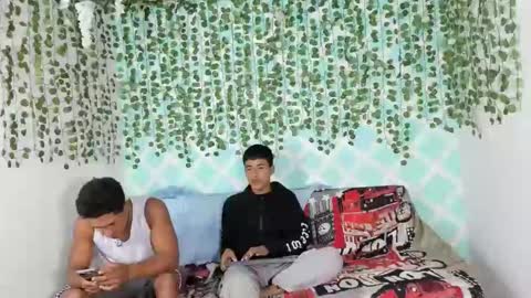 oliverhot_2005 online show from March 3, 1:17 am