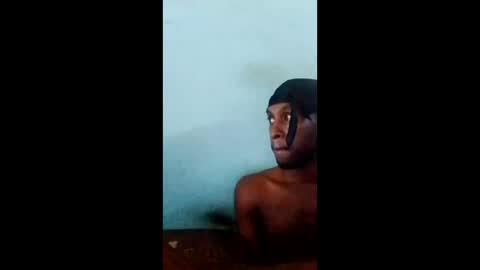 omarilewis123 online show from May 19, 10:54 am