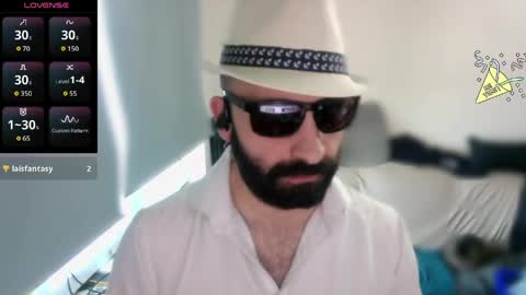 ona nisme online show from April 22, 5:35 am