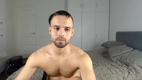 onebestlover online show from October 22, 11:36 am