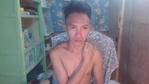 Wyn Will serve you and be your slave online show from December 3, 11:02 pm