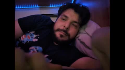 onecrew1 online show from November 4, 11:39 pm