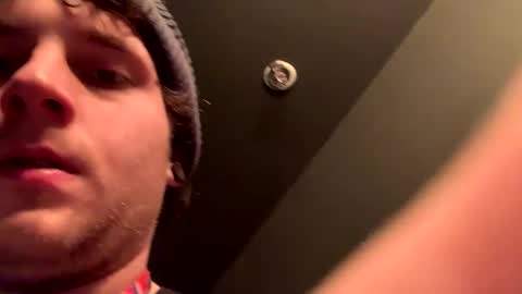 onieric2001 online show from February 19, 11:17 am