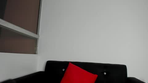 onion_knight420 online show from May 25, 4:29 am