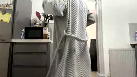 onlyloveyoutwice2016 online show from November 1, 6:39 am