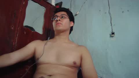 Snapshot of oomaurooo chatting on December 22, 6:48 pm oomaurooo online show from December 22, 6:48 pm