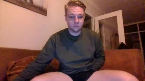 oook5 online show from November 17, 8:34 pm