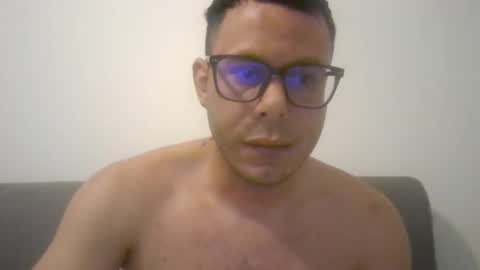 oscar2889 online show from October 7, 8:40 am
