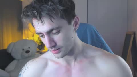 Oscar online show from November 7, 8:56 pm