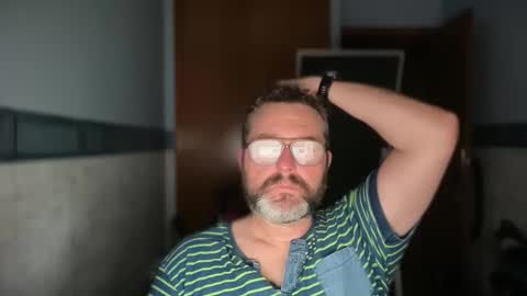 oscarbcncat online show from June 4, 4:02 pm