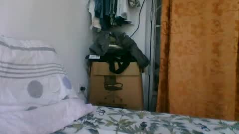 oscarjhe3512 online show from February 18, 1:59 am