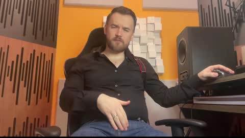 Snapshot of oscarsavage chatting on February 3, 8:13 pm Oscar Steel Savage online show from February 3, 8:13 pm