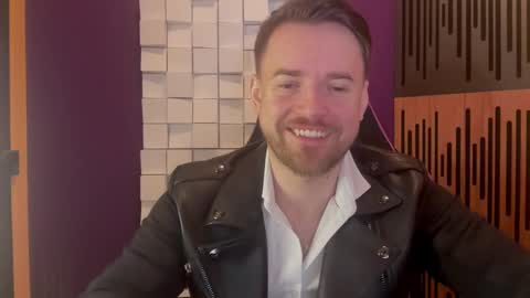 Snapshot of oscarsavage chatting on February 22, 5:20 pm Oscar Steel Savage online show from February 22, 5:20 pm
