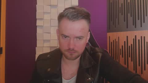 Snapshot of oscarsavage chatting on March 9, 9:36 pm Oscar Steel Savage online show from March 9, 9:36 pm