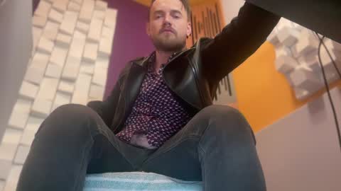 Snapshot of oscarsavage chatting on January 31, 6:25 pm Oscar Steel Savage online show from January 31, 6:25 pm