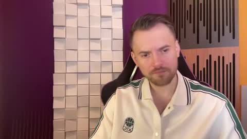 Snapshot of oscarsavage chatting on February 17, 5:53 pm Oscar Steel Savage online show from February 17, 5:53 pm
