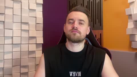 Snapshot of oscarsavage chatting on January 29, 7:43 pm Oscar Steel Savage online show from January 29, 7:43 pm