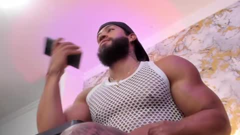 Snapshot of osher_cox chatting on February 25, 2:14 am osher_cox online show from February 25, 2:14 am