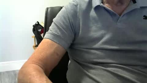 Ossi online show from January 10, 9:30 pm