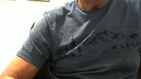 Snapshot of ossibottom chatting on February 21, 2:28 am Ossi online show from February 21, 2:28 am