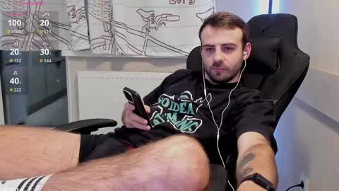 Otis online show from October 15, 9:00 pm