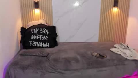 Otto Andrew online show from February 19, 11:34 pm