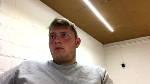 outflayd online show from April 11, 2:09 pm