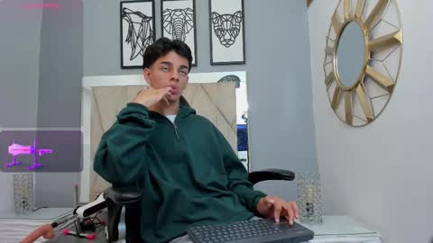 Owen Johnson online show from October 8, 12:42 pm