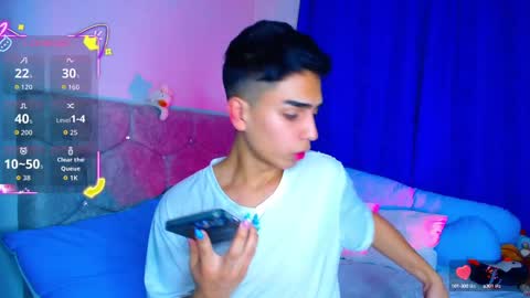 Owen  Independent model  online show from October 14, 7:26 am