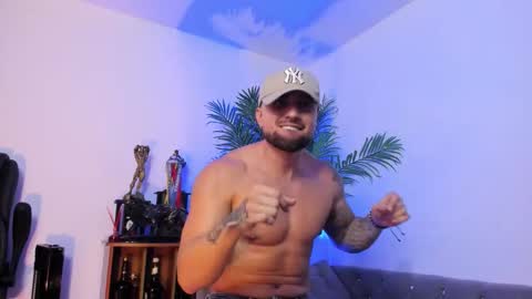 Maximus Owen online show from October 18, 1:21 am