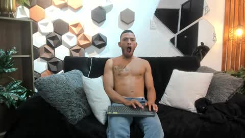 Owen online show from September 27, 11:30 am