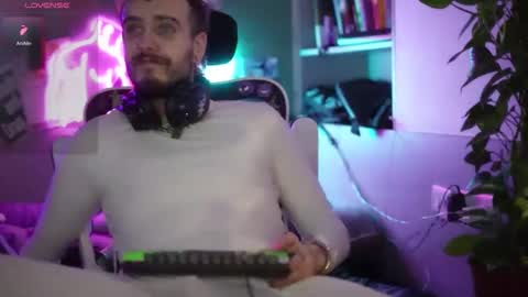 pathetic owned fag synth online show from November 10, 7:19 pm